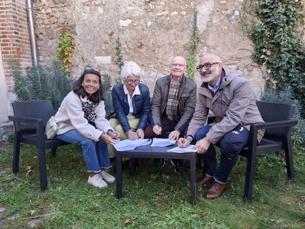 Signature de la convention de partenariat à La Maison des Familles d’Orléans