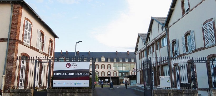 Eure-et-Loir_campus_21_rue_de_Loigny-la-Bataille_Chartres_Eure-et-Loir_France (2)